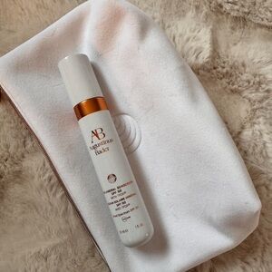 Augustinus Bader Sunscreen with White Pouch